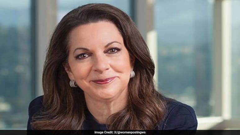 Woman Denied CEO Job Pulls Off $2.3 Billion Comeback, Fires Her Old Boss Woman Denied CEO Job Pulls Off $2.3 Billion Comeback, Fires Her Old Boss