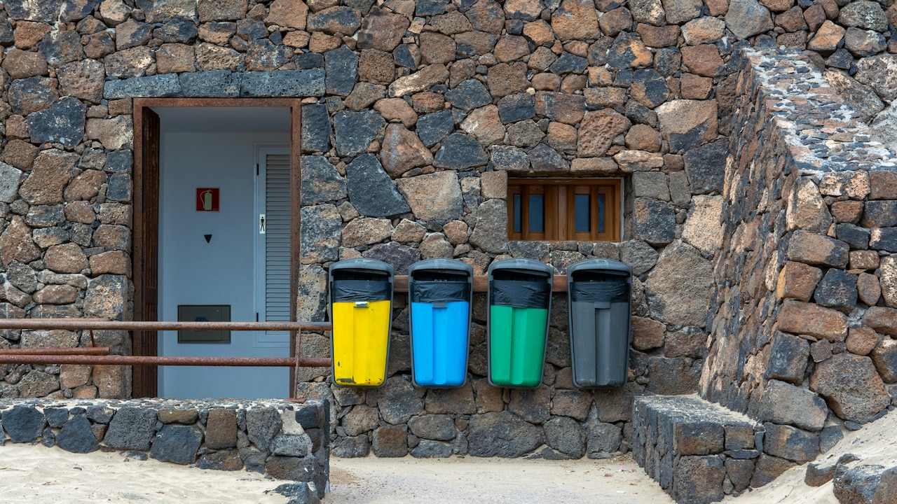 These top 5 dustbins not only serve their purpose but also blend into the home decor.