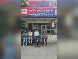 दिल्ली पुलिस की बड़ी कार्रवाई: हथियार सप्लायर और गैंगस्टरों के साथी गिरफ्तार, भारी मात्रा में हथियार बरामद दिल्ली पुलिस की बड़ी कार्रवाई: हथियार सप्लायर और गैंगस्टरों के साथी गिरफ्तार, भारी मात्रा में हथियार बरामद