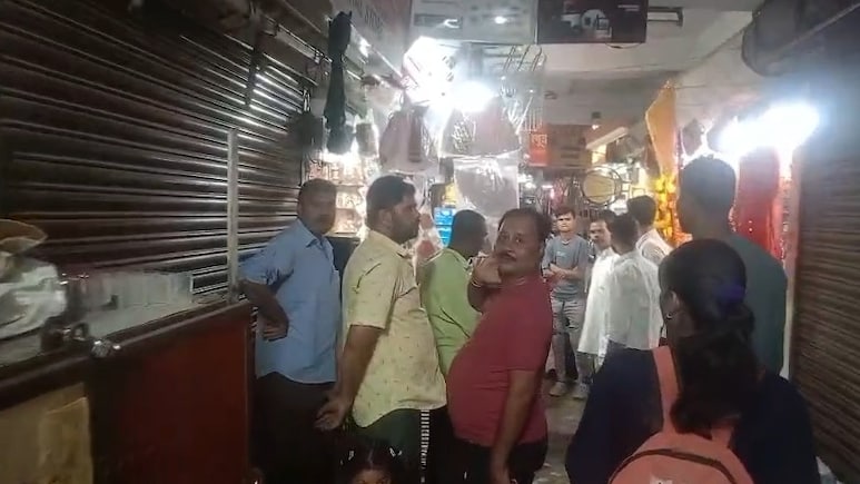 MP News: सागर में दुकान पर बैठे कारोबारी पर फेंका तेजाब, चेहरा बुरी तरह झुलसा, वारदात सीसीटीवी में कैद