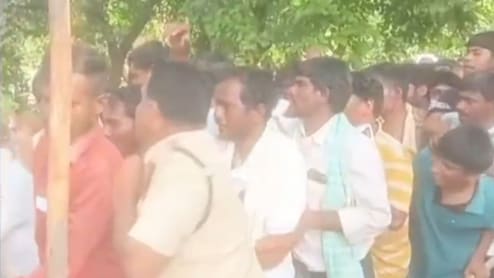 On Camera, Telangana Cop Slaps Farmer Waiting In Queue For Hours Amid Urea Shortage