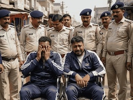 व्हीलचेयर पर आरोपी, रोते हुए माफी... पुलिस मुठभेड़ में छात्राओं से छेड़खानी करने वाले बदमाशों को लगी गोली व्हीलचेयर पर आरोपी, रोते हुए माफी... पुलिस मुठभेड़ में छात्राओं से छेड़खानी करने वाले बदमाशों को लगी गोली
