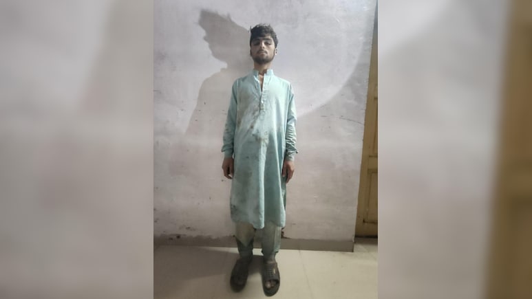 पाकिस्तानी घुसपैठिए को बीएसएफ ने किया गिरफ्तार, जम्मू कश्मीर में घुसने की कर रहा था कोशिश