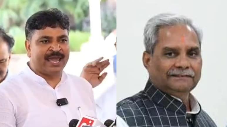 'इधर वाले कैमरे भी हमारे ऊपर हैं, उधर वाले भी हमारे ऊपर हैं' टीकाराम जूली ने की आपत्ति तो व्हिप बोले- 'बाथरूम नहीं है'