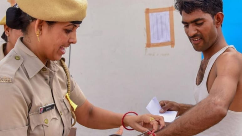 कांस्टेबल भर्ती परीक्षा 2025 : SOG और ATS ने नकलचियों को दी चेतावनी, पहली बार AI टूल से होगी निगरानी कांस्टेबल भर्ती परीक्षा 2025 : SOG और ATS ने नकलचियों को दी चेतावनी, पहली बार AI टूल से होगी निगरानी