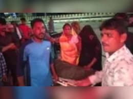 मौत के बाद भी महिला का डॉक्टर करते रहे इलाज, परिजनों का अस्पताल पर रकम वसूलने का आरोप