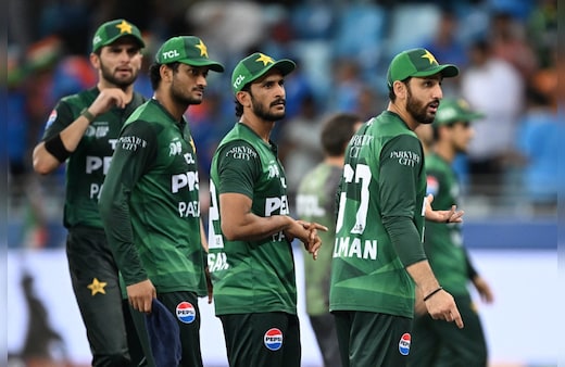 IND vs PAK: 15 फरवरी को होगा भारत-पाक मैच? पाकिस्तान पहुंचे बीसीबी चीफ, बैठक जारी