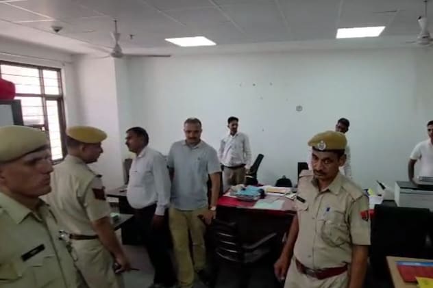 खाली कराया जा रहा है मिनी सचिवालय खाली कराया जा रहा है मिनी सचिवालय