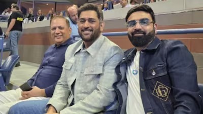 Dhoni Makes Surprise Appearance At US Open To Watch Djokovic - Video Viral