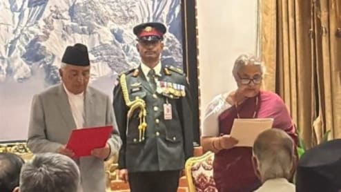 सस्पेंस खत्म, शपथ ग्रहण के साथ ही नेपाल की अंतरिम प्रधानमंत्री बनीं सुशीला कार्की