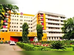 MP में 'दम तोड़ती' स्वास्थ्य व्यवस्था! अस्पताल में नवजात बच्चों के हाथ को चूहों ने कुतर डाला, एक की मौत MP में 'दम तोड़ती' स्वास्थ्य व्यवस्था! अस्पताल में नवजात बच्चों के हाथ को चूहों ने कुतर डाला, एक की मौत