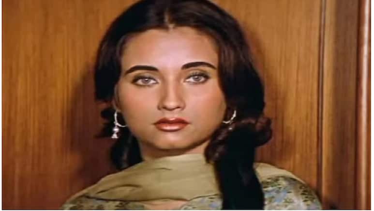 निकाह एक्ट्रेस Salma Agha की बेटी की 10 खूबसूरत तस्वीरें, 5वीं देख कर कहेंगे- दुनिया की सबसे खूबसूरत आंखें...