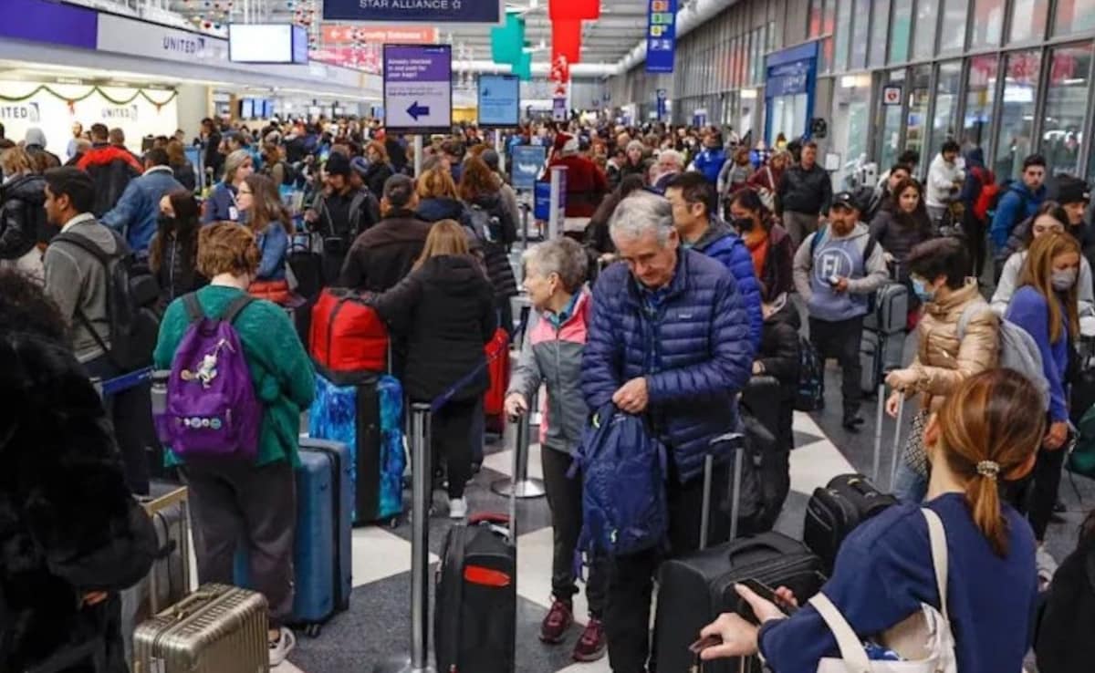 'Trying To Put Toothpaste Back In Tube': Ex-Diplomat On H-1B Visa Fee Hike Clarification
