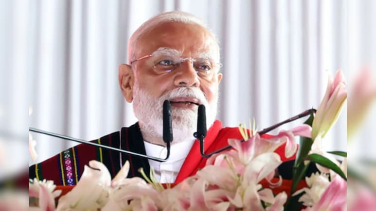 हिंसा दुर्भाग्यपूर्ण... मणिपुर को हमें शांति और विकास के रास्ते पर ले जाना है- इंफाल में बोले PM मोदी