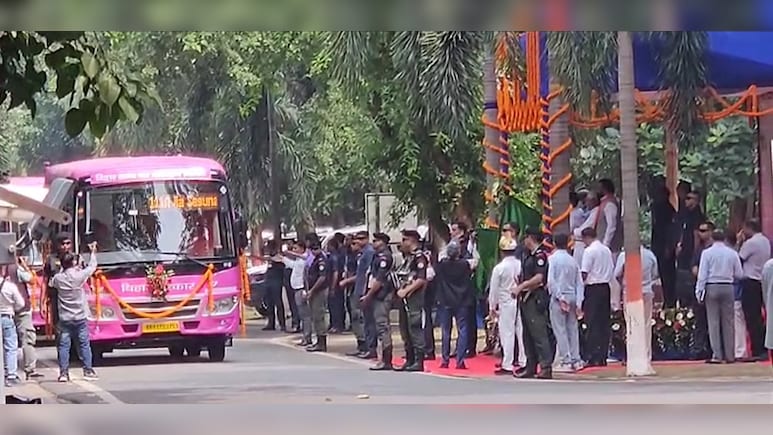 महिला ड्राइवर-कंडक्‍टर, CCTV कैमरे, मेडिकल सुविधा... महिलाओं को CM का तोहफा, जानें पिंक बसें कितनी खास