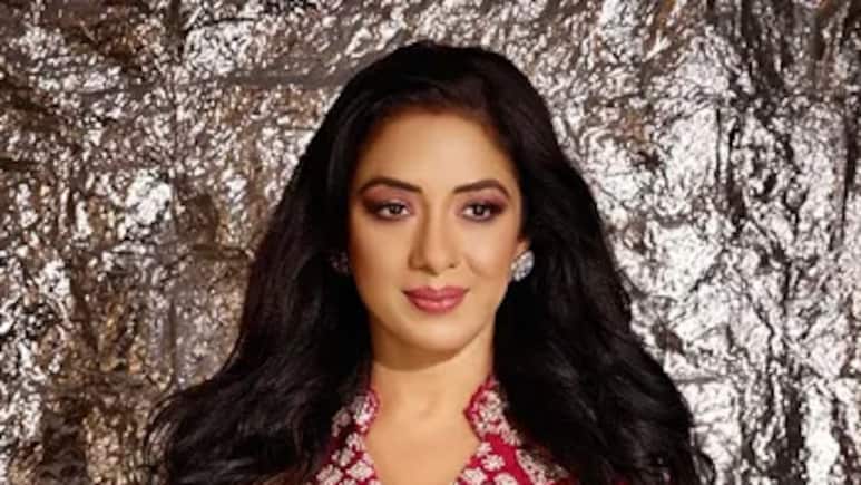 Rupali Ganguly Slams Civic Body Over 2.5-Hour Drive To Reach Set Amid Traffic Rupali Ganguly Slams Civic Body Over 2.5-Hour Drive To Reach Set Amid Traffic