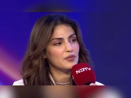 रिया चक्रवर्ती को बड़ी राहत, बॉम्बे हाई कोर्ट ने पासपोर्ट लौटाने का दिया आदेश रिया चक्रवर्ती को बड़ी राहत, बॉम्बे हाई कोर्ट ने पासपोर्ट लौटाने का दिया आदेश