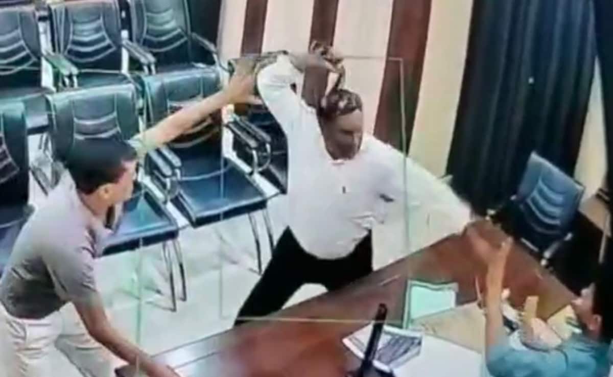 On Camera, Headmaster Pulls Out His Belt, Attacks Education Officer In UP