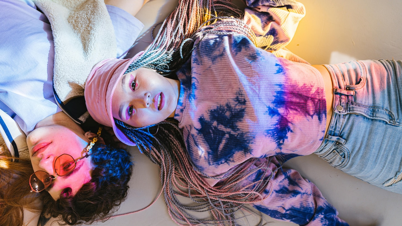 Best tips to style tie and dye t-shirts 