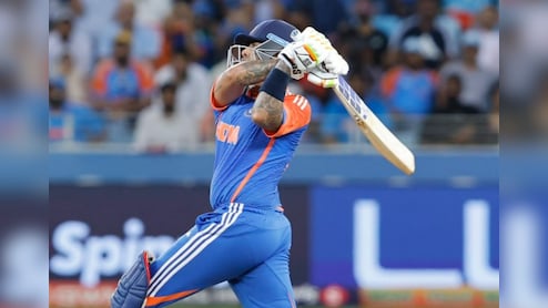IND vs PAK: सूर्यकुमार यादव ने T20I में रचा इतिहास, ऐसा महारिकॉर्ड बनाने वाले इकलौते भारतीय बल्लेबाज बने
