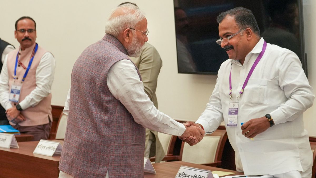 Vice Presidential Election: स्पेशल स्याही वाले खास पेन से ही वोट क्यों डाल रहे सांसद, जरा समझिए