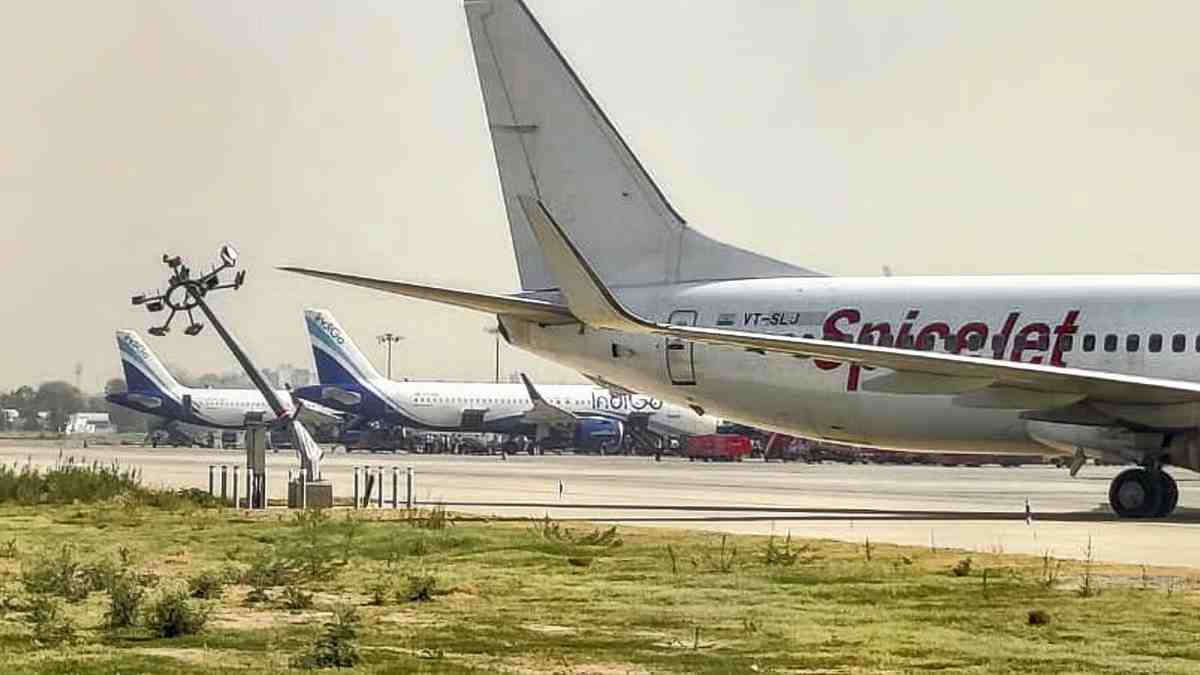 फ्लाइट के पहिए में छुपकर काबुल से दिल्ली पहुंचा 14 साल का लड़का, हर कोई हैरान, जिंदा कैसे बचा?