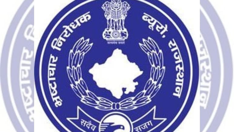 टोंक में एसीबी ने पटवारी और दलाल को रंगे हाथों दबोचा, जमीन के नामांतरण खोलने के लिए मांगी थी 30 हजार की रिश्वत