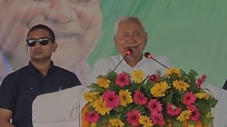 कटिहार पहुंचे नीतीश कुमार नजर आए फिट, मोदी सरकार की खुलकर की तारीफ और गिनाए अपने काम