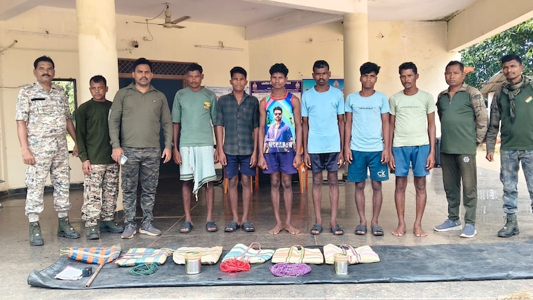 Anti Naxal Operation: मुठभेड़ में 3 नक्सली ढेर और 7 हुए गिरफ्तार, छत्तीसगढ़ में खूंखारों को फिर लगी बड़ी चोट Anti Naxal Operation: मुठभेड़ में 3 नक्सली ढेर और 7 हुए गिरफ्तार, छत्तीसगढ़ में खूंखारों को फिर लगी बड़ी चोट