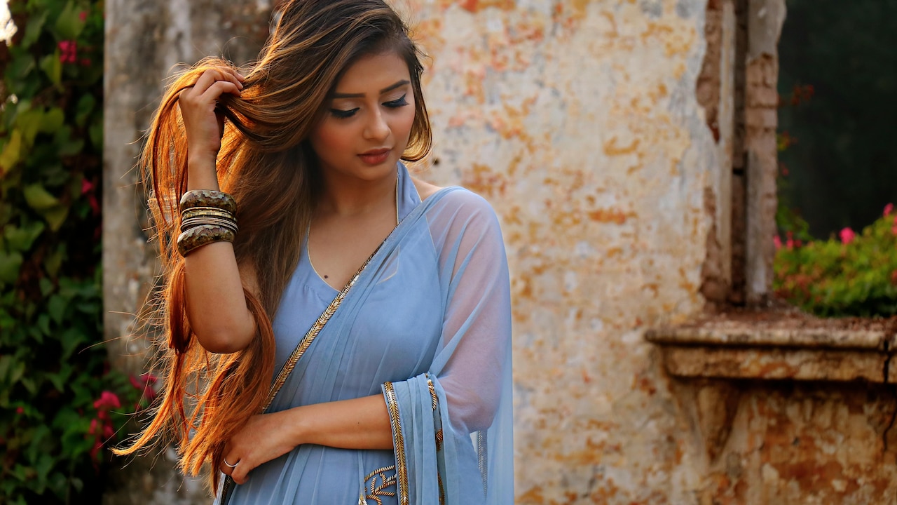Choose The Ethnic Apparel That Speaks About You During The Festive Season