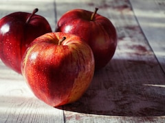 "Eat Apples With Himalayan Or Rock Salt": Nutritionist Reveals Why