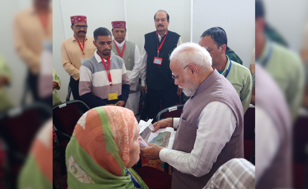 PM Modi announced a financial assistance of Rs 1,500 crore disaster-hit Himachal Pradesh. PM Modi announced a financial assistance of Rs 1,500 crore disaster-hit Himachal Pradesh.