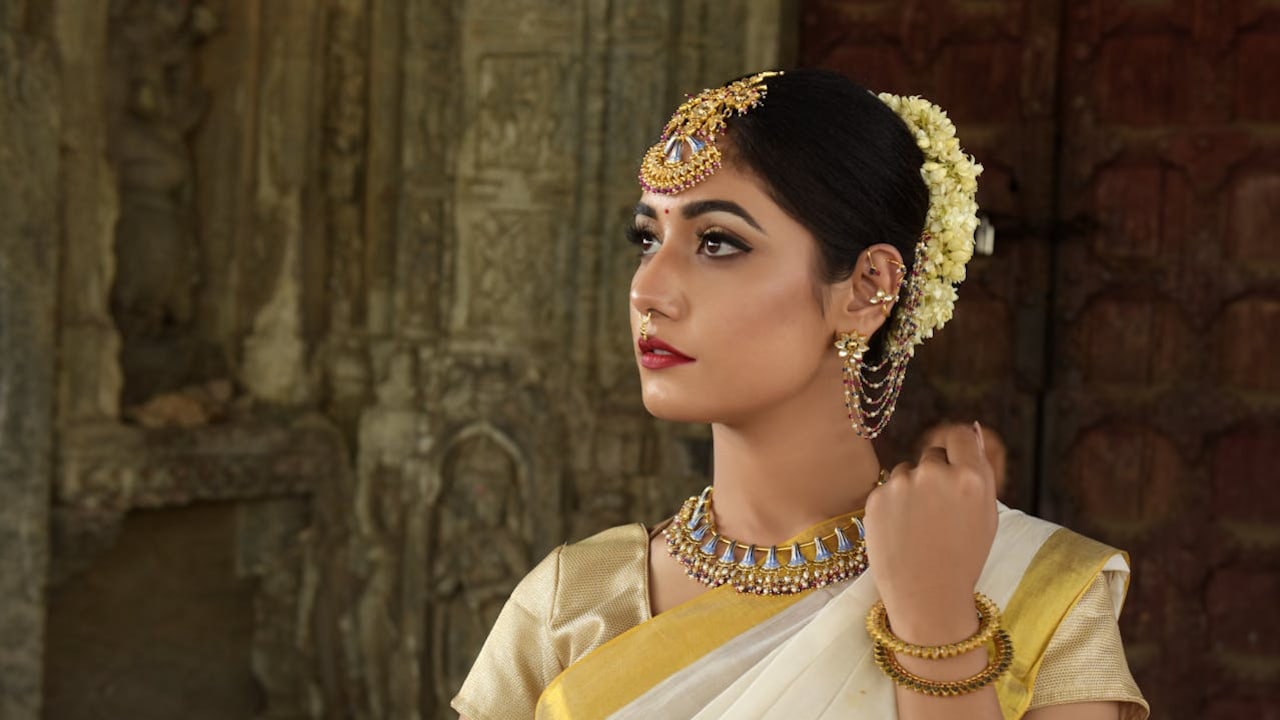 Buy Kasavu Sarees Under Budget For Onam