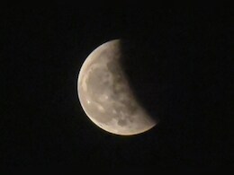 Chandragrahan 2025: साल का आखिरी चंद्र ग्रहण कल, इन राशि वालों को रहना होगा सतर्क 