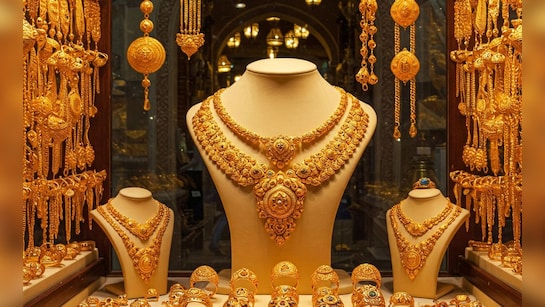 Gold Price Today: दिवाली से पहले सोने ने तोड़ा रिकॉर्ड, दिल्ली से मुंबई तक जानें 22 और 24 कैरेट गोल्ड का रेट | Gold Price Today October 6 2025 MCX gold silver