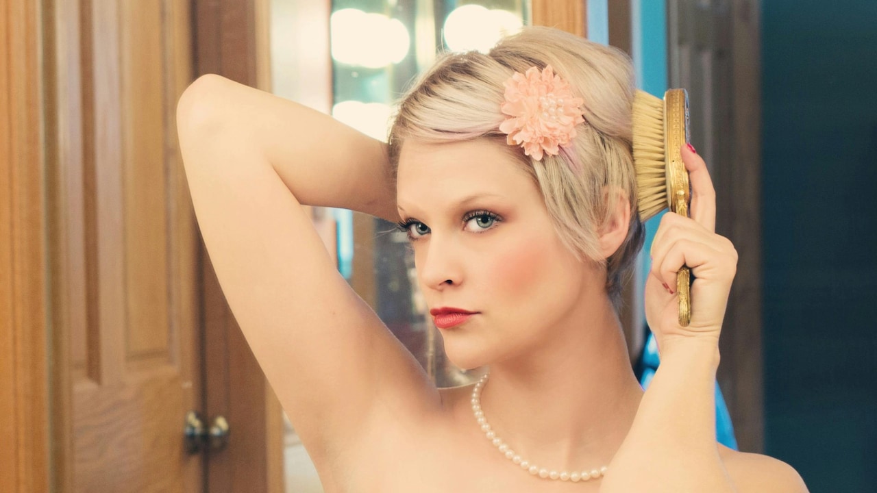 How To Create A Perfect Hair Care Routine For An Oily Scalp, Dry Ends