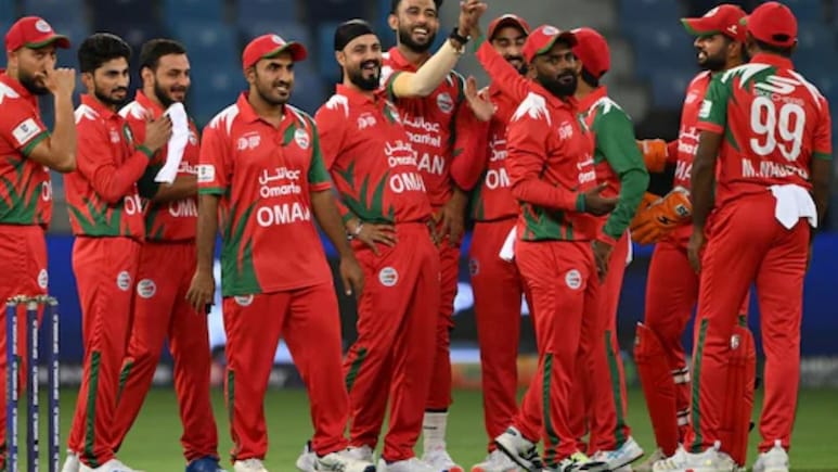 Pakistan vs Oman: बुमराहला 6 सिक्स मारण्याच्या दाव्याची हवा गुल, पाकिस्तानचा 'भावी स्टार' पहिल्याच बॉलवर आऊट