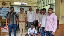 Crime News: उल्हासनगरात दरोडेखोरांचा हैदोस! रिक्षातून जाणाऱ्या तरुणाला लुटलं, चाकू दाखवत पलायन