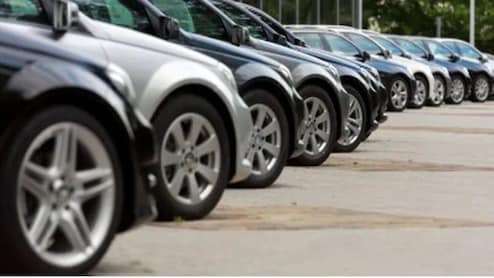 TATA, TOYOTA, MAHINDRA, BMW: जान लीजिए ये कंपनियां GST कटौती के बाद कितनी छूट दे रहीं