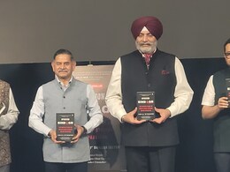 केवल गोला-बारूद तक सीमित नहीं है आधुनिक युद्ध-सेना प्रमुख केवल गोला-बारूद तक सीमित नहीं है आधुनिक युद्ध-सेना प्रमुख