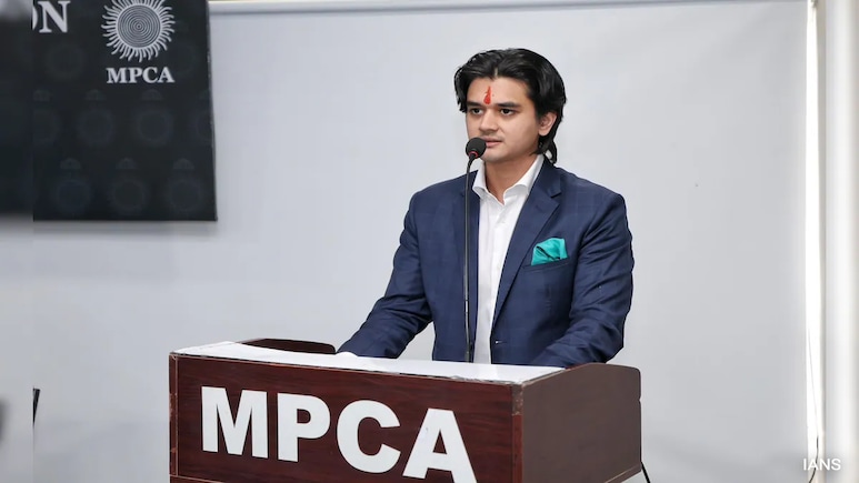 सचिन तेंदुलकर सबसे पंसदीदा, गिल से मिलती है प्रेरण... अध्यक्ष बनने के बाद NDTV से बोले महाआर्यमन सचिन तेंदुलकर सबसे पंसदीदा, गिल से मिलती है प्रेरण... अध्यक्ष बनने के बाद NDTV से बोले महाआर्यमन