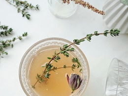 Fitness Coach Reveals The Step-By-Step Herbal Tea Recipe That Eases Bloating Fitness Coach Reveals The Step-By-Step Herbal Tea Recipe That Eases Bloating