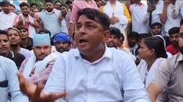 Naresh Meena: पहले SDM, अब नरेश मीणा ने अपने ही समर्थकों को जड़े थप्पड़, बोले- यही मेरा तरीका है