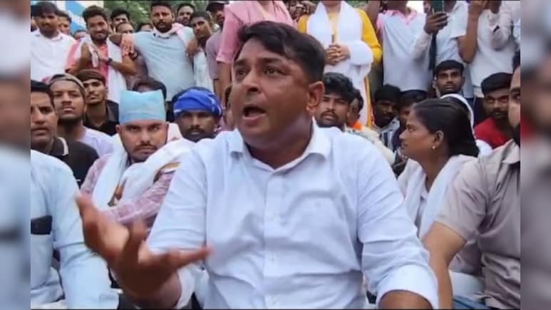 Rajasthan Politics: लाइव डिबेट में नरेश मीणा बीजेपी प्रवक्ता से भिड़े, भाजपा नेता बोले- पागल आदमी है