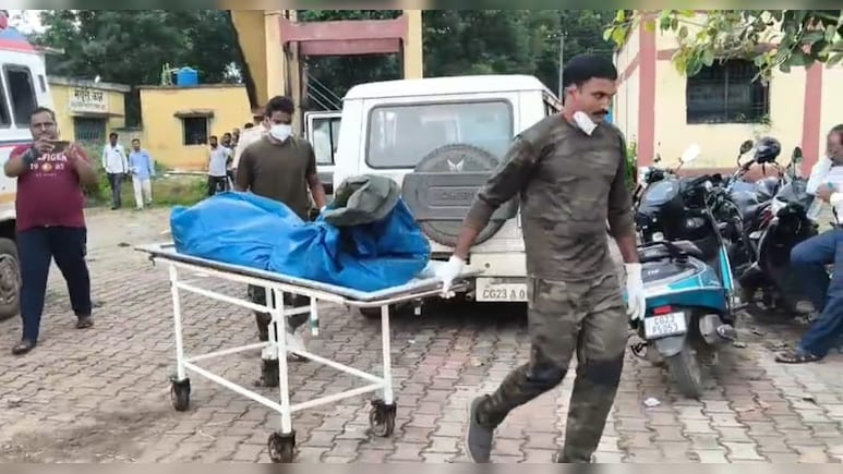 Anti Naxal Operation: आठ महीने में डेढ़ करोड़ के इनामी दो शीर्ष नक्सली हुए ढेर, जवानों के बीच पहुंचकर डीजीपी ने दी बधाई Anti Naxal Operation: आठ महीने में डेढ़ करोड़ के इनामी दो शीर्ष नक्सली हुए ढेर, जवानों के बीच पहुंचकर डीजीपी ने दी बधाई