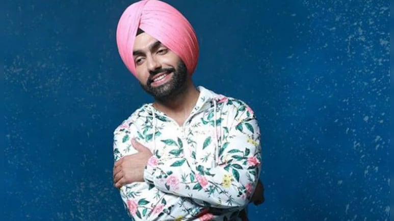 पंजाब में बाढ़ की भीषण मार, एमी विर्क ने 200 घरों को लिया गोद पंजाब में बाढ़ की भीषण मार, एमी विर्क ने 200 घरों को लिया गोद
