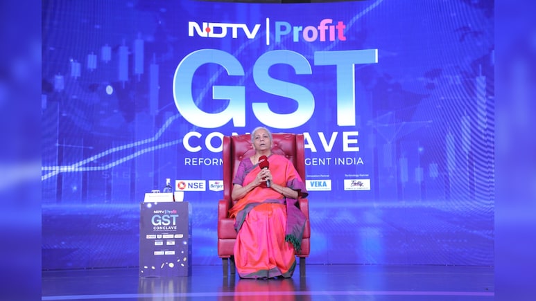 NDTV GST Conclave: केंद्र सरकार नोटों से भरा सूटकेस लेकर नहीं बैठी है... जानें वित्त मंत्री ने किस बात पर कहा