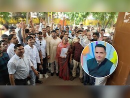 कॉन्स्टेबल संदीप शर्मा को शहीद का दर्जा देने की मांग, बदमाश को धौलपुर लाते समय हादसे में गई थी जान कॉन्स्टेबल संदीप शर्मा को शहीद का दर्जा देने की मांग, बदमाश को धौलपुर लाते समय हादसे में गई थी जान