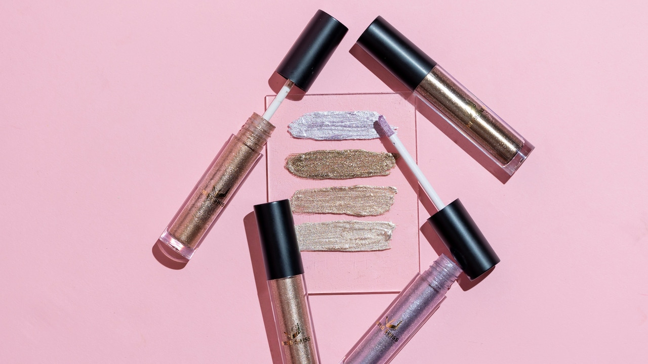 Stop ignoring expiry date on makeup products while buying