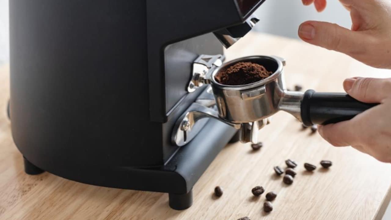 How To Clean A Coffee Maker Properly